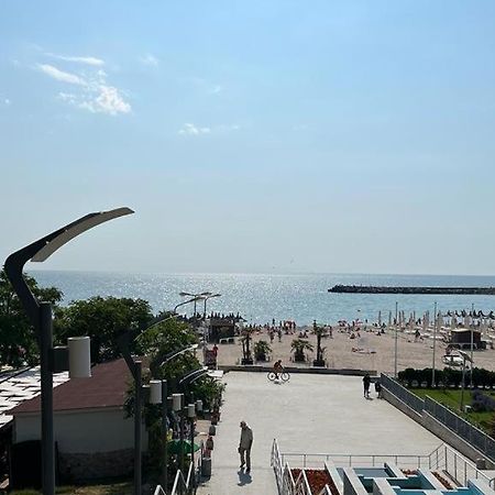 Central Apartment Mangalia Exterior photo